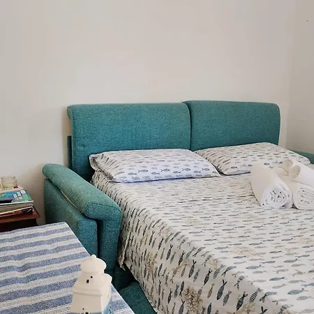 Giardino Fronte Mare Apartment *