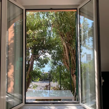 Giardino Fronte Mare Apartment